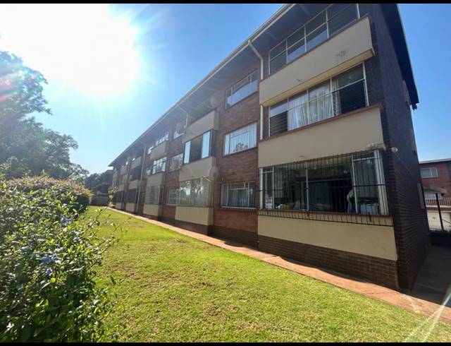 2 BEDROOM APARTMENT FOR SALE IN VANDERBIJLPARK CW 1